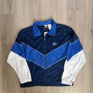 WHITE TAG NIKE ZIP UP